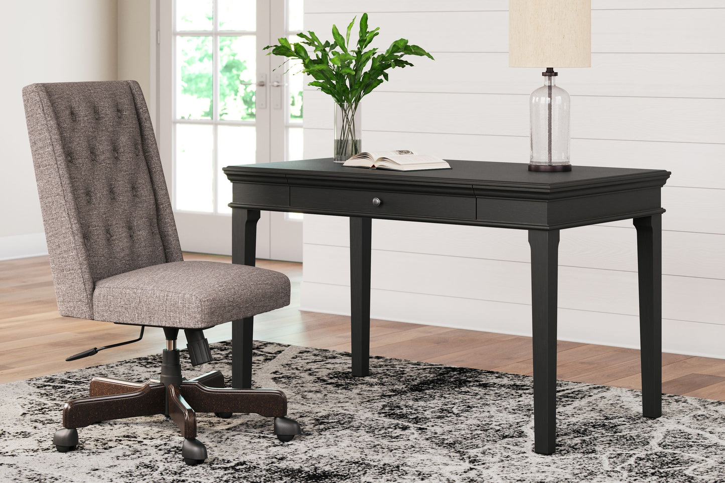 Beckincreek - Black - Home Office Small Leg Desk