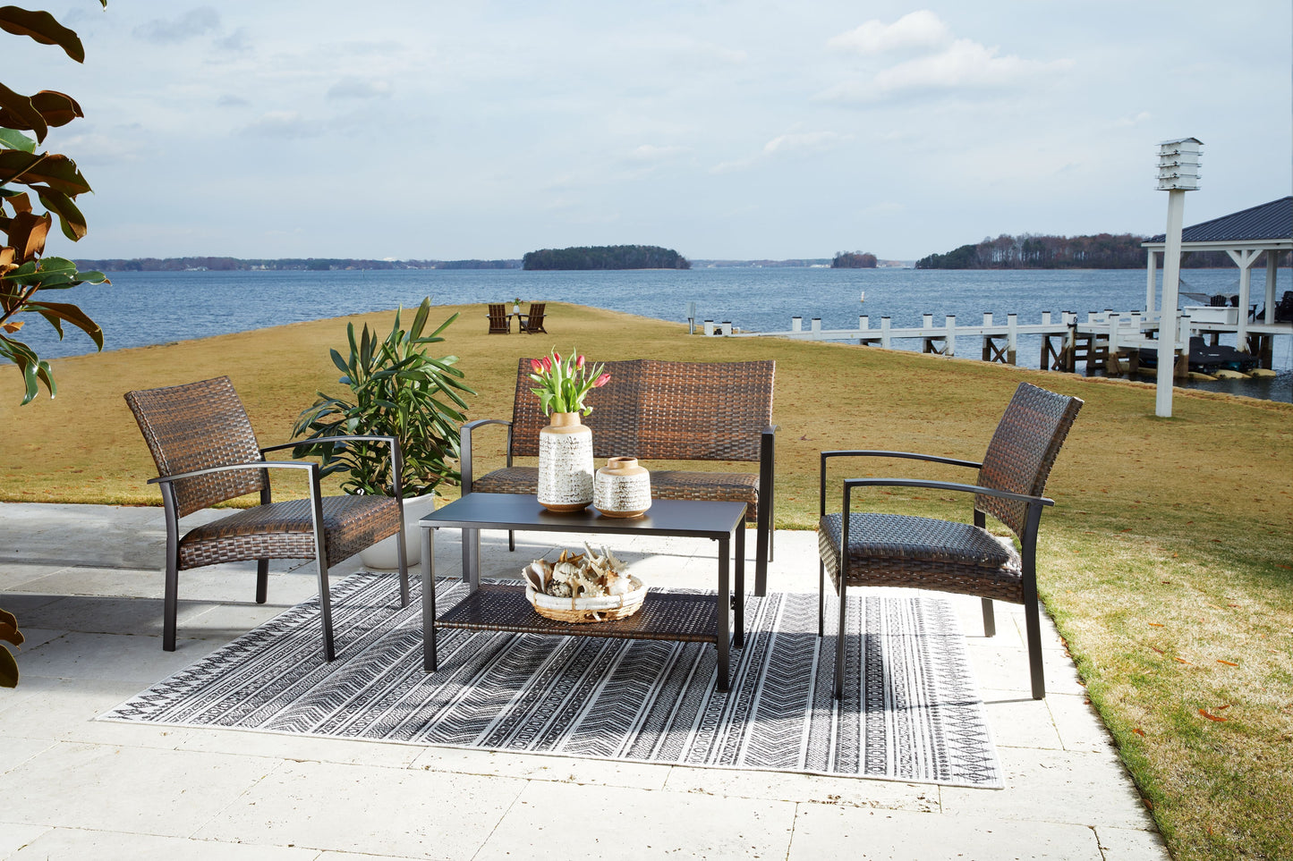 Zariyah - Dark Brown - Love/Chairs/Table Set (Set of 4)