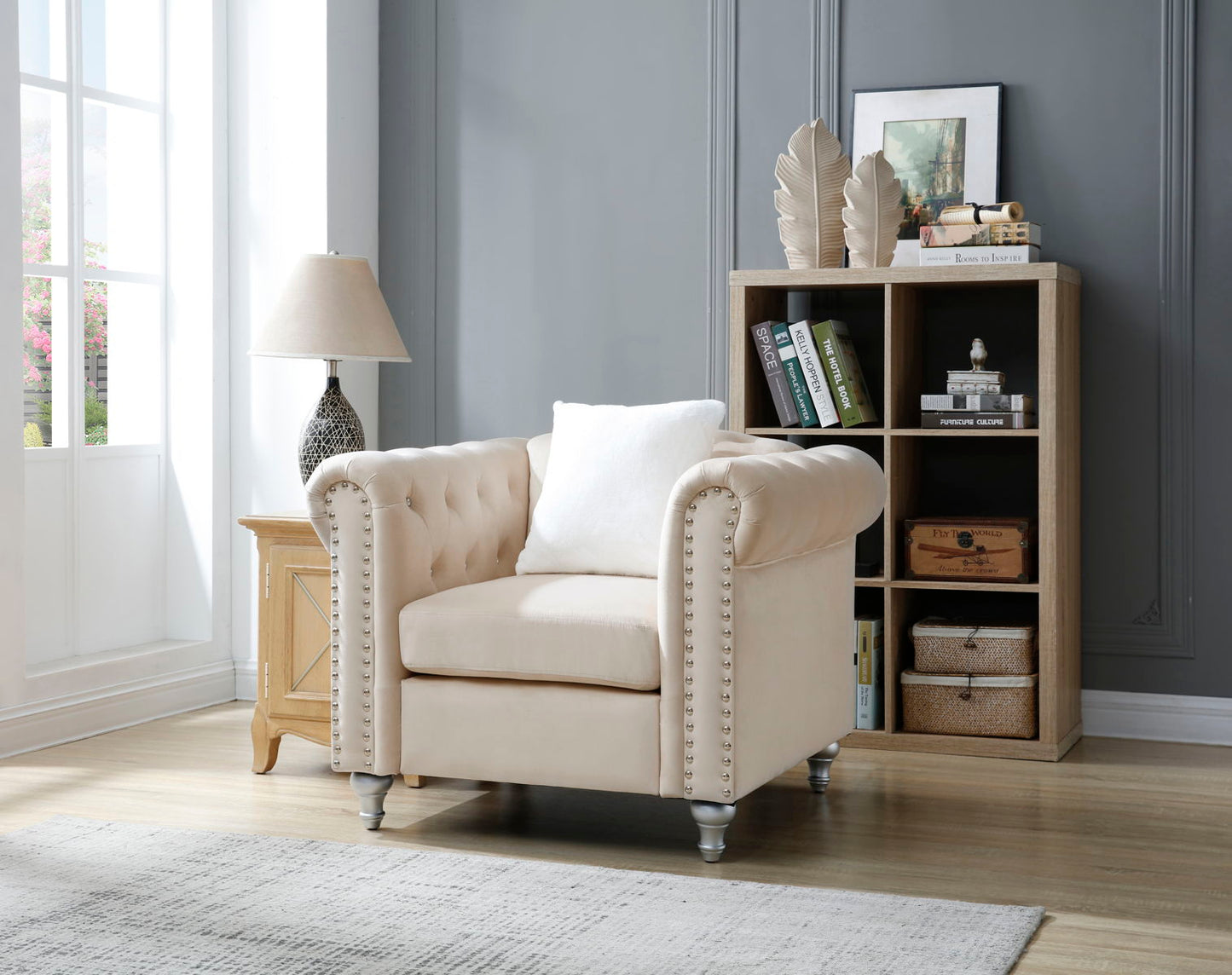 Raisa - Chair