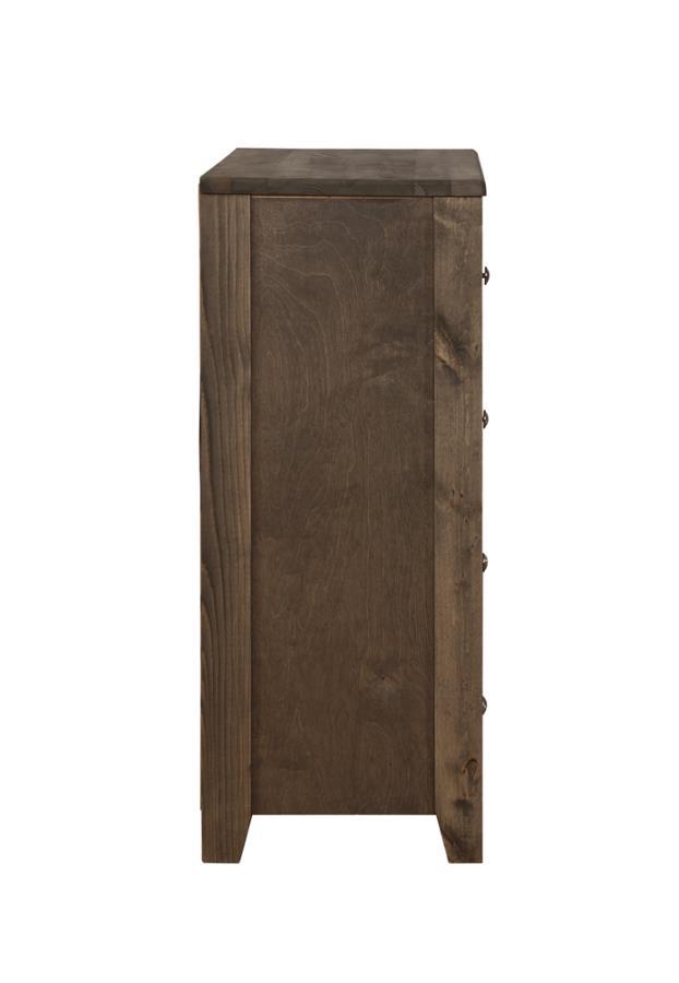 Wrangle Hill - 4-drawer Chest
