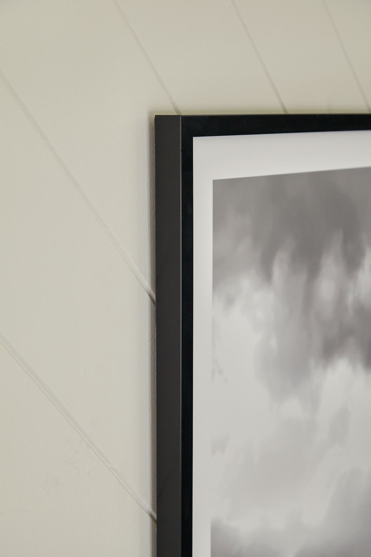 Holmsby - Black / White - Wall Art