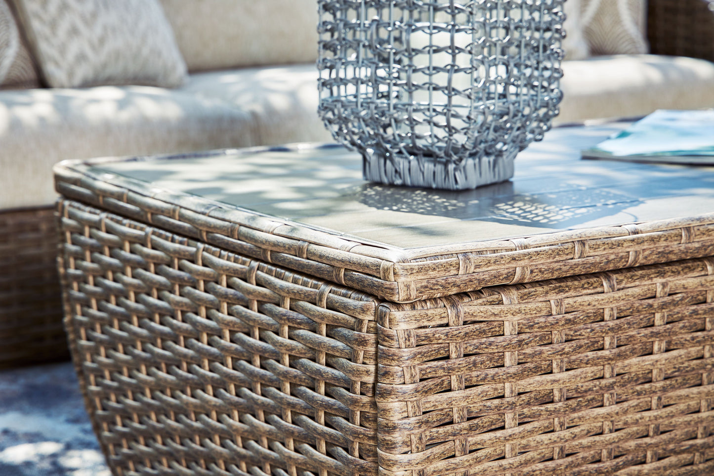 Sandy Bloom - Beige - Rectangular Cocktail Table