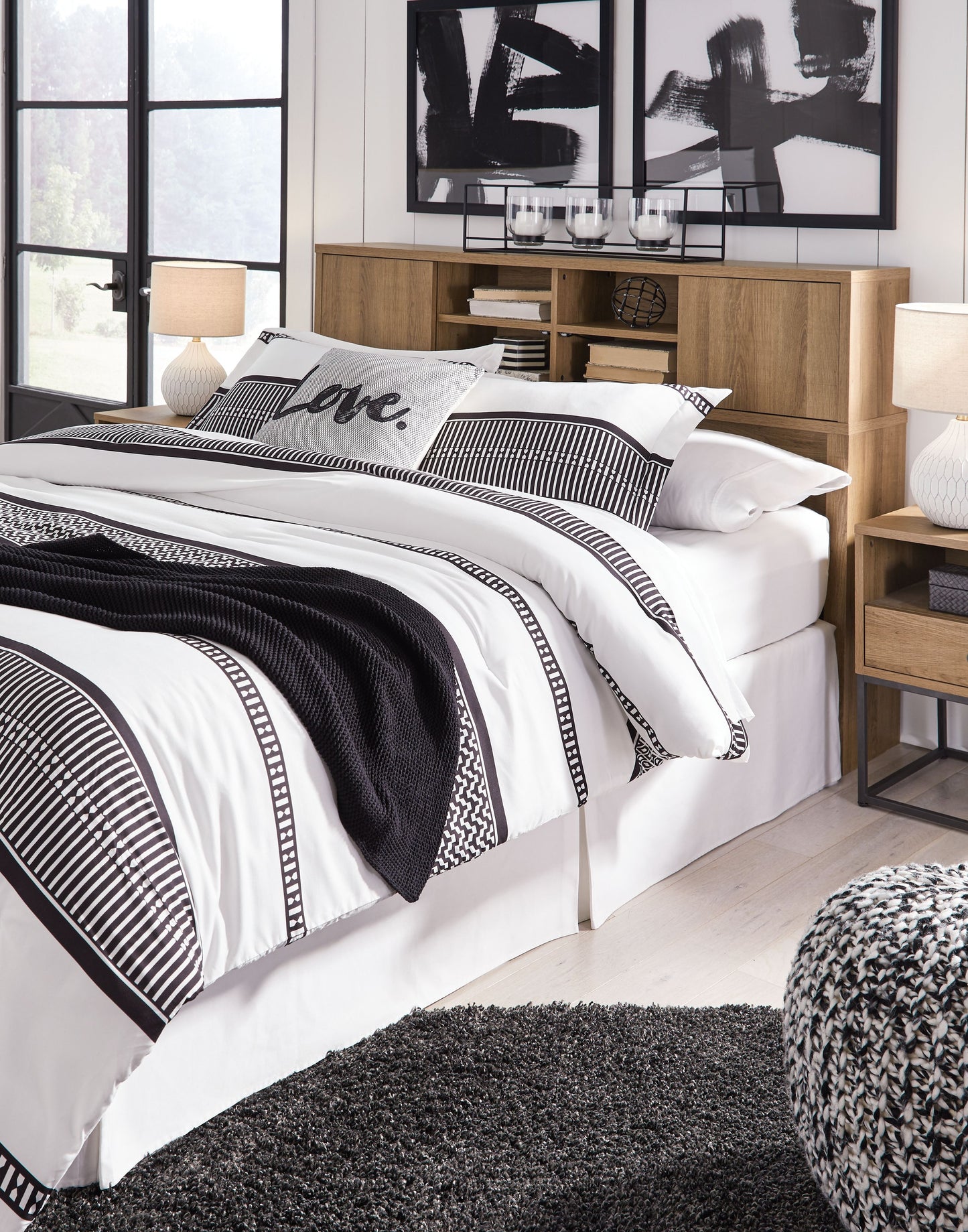 Thadamere - Storage Headboard