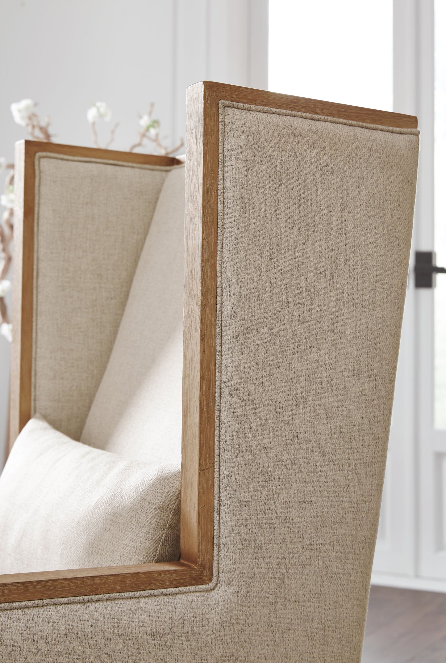 Avila - Linen - Accent Chair