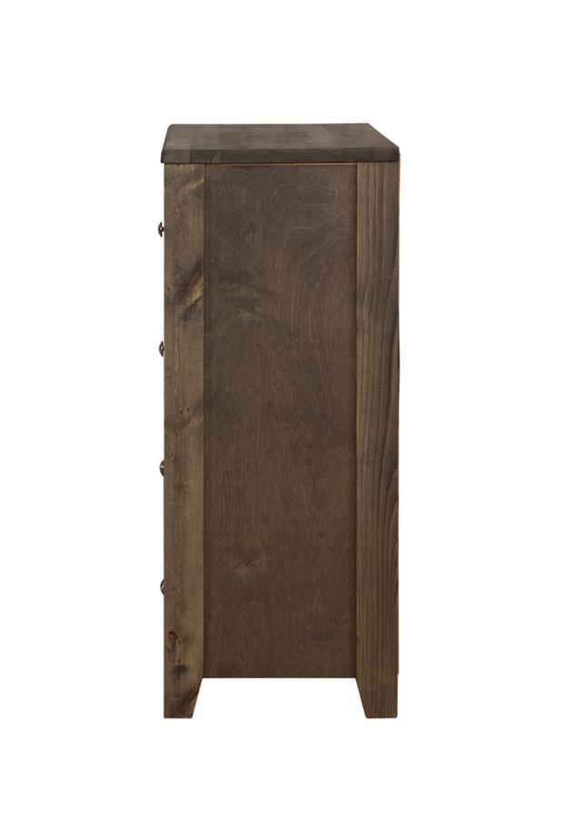 Wrangle Hill - 4-drawer Chest