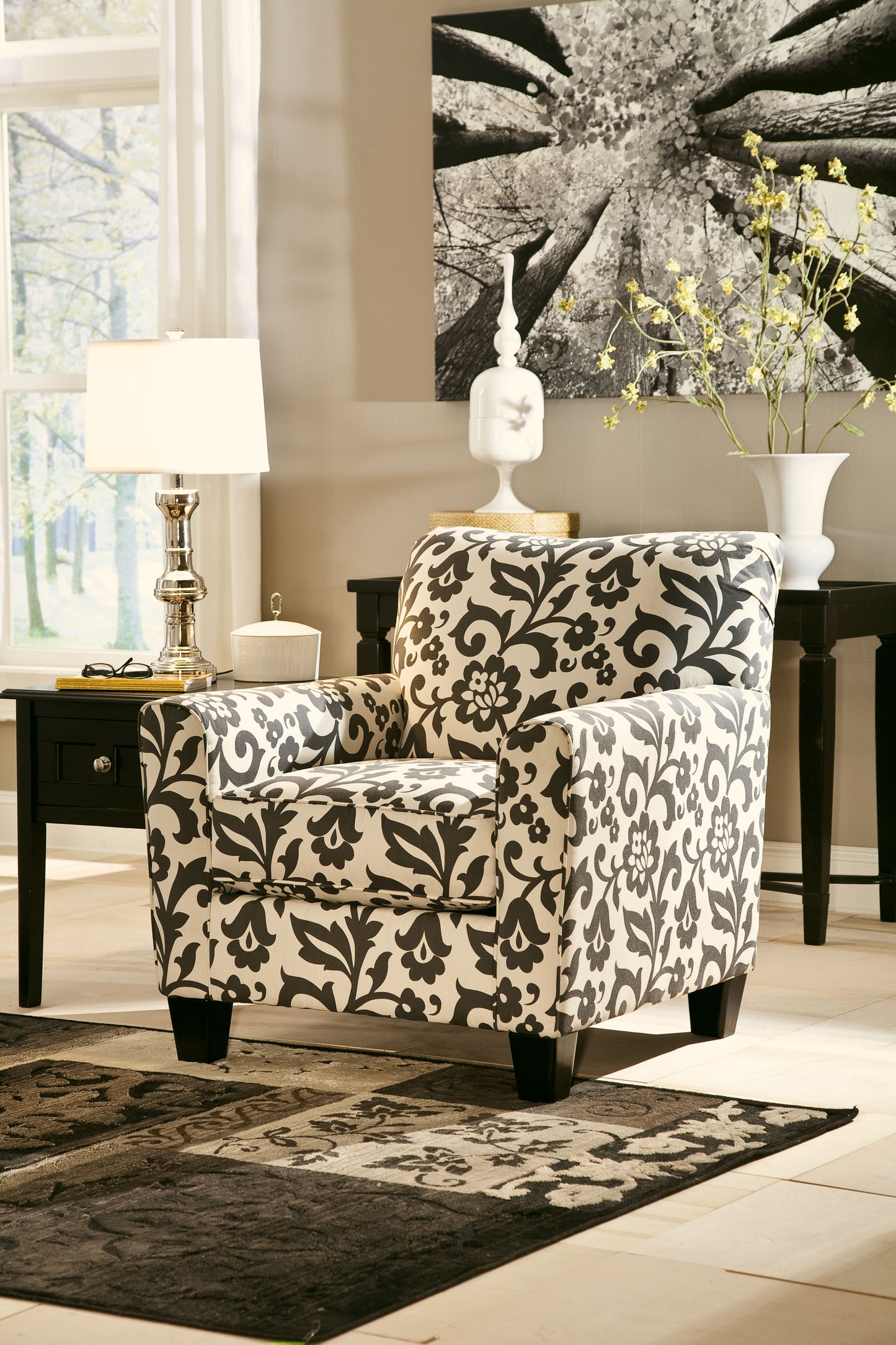 Ananya - Black / White - Wall Art