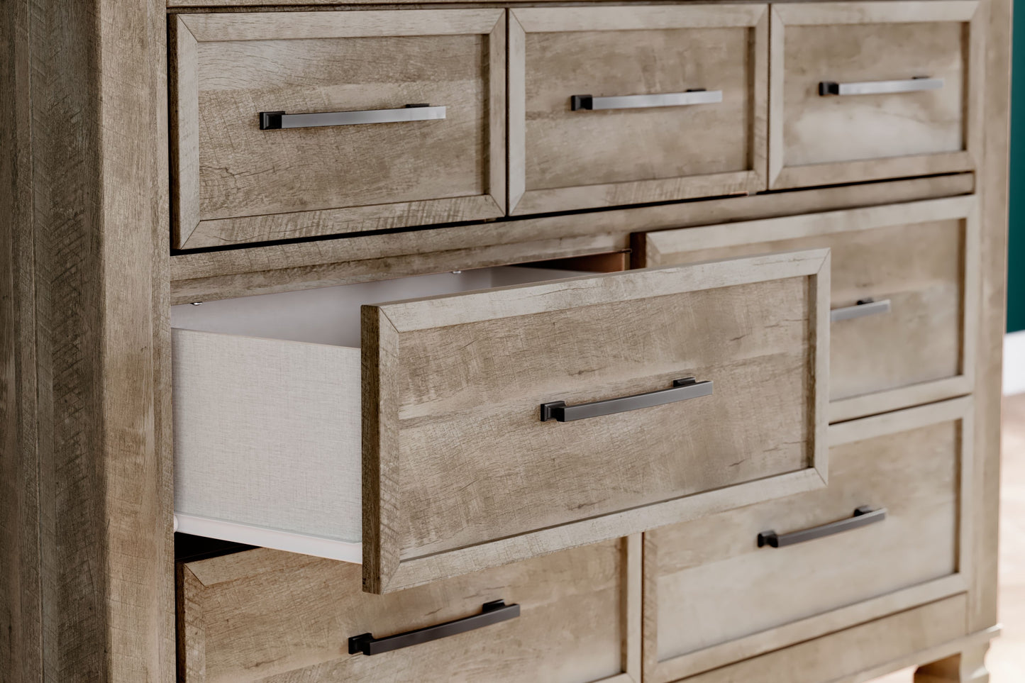 Yarbeck - Sand - Seven Drawer Dresser