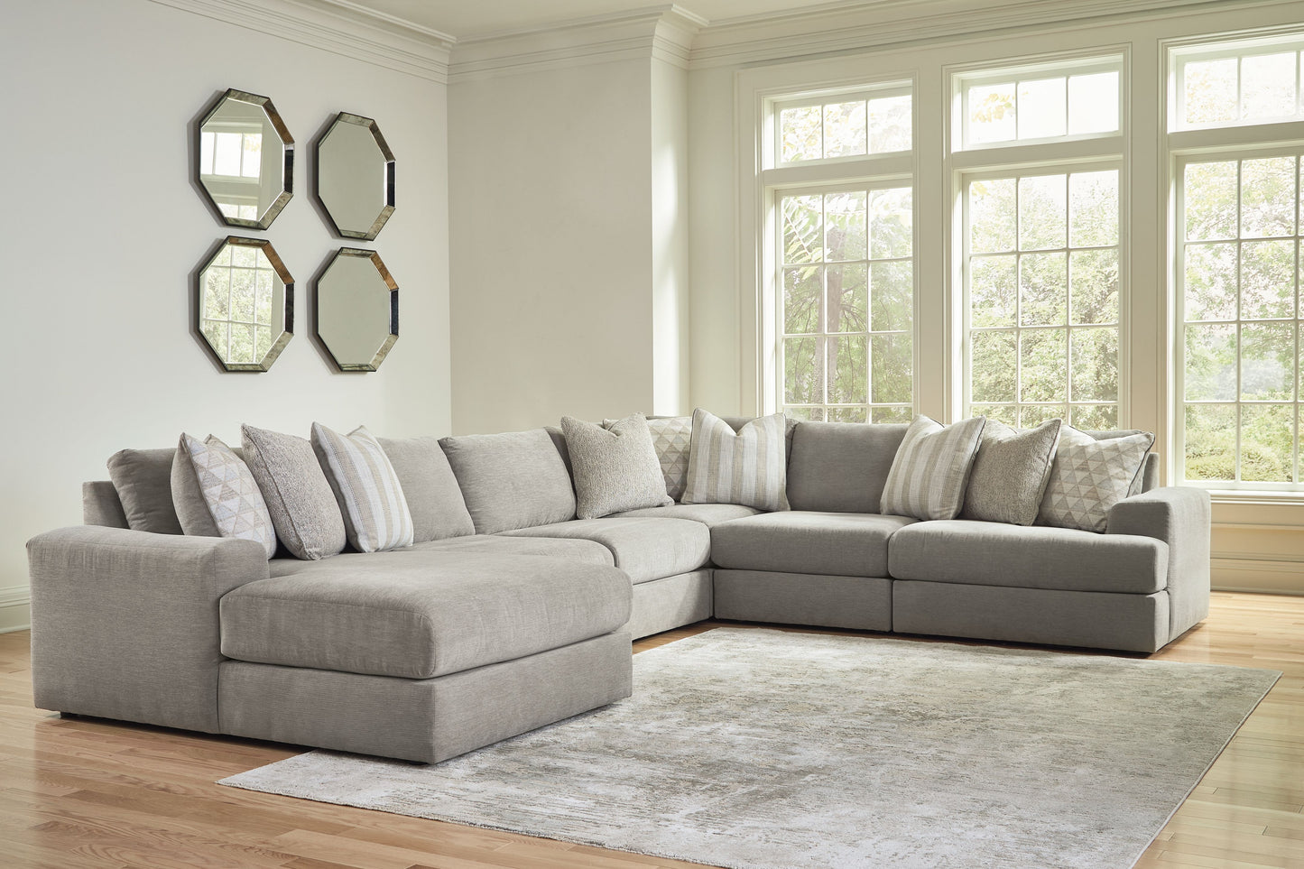 Avaliyah - Ash - 7 Pc. - 6-Piece Sectional With Laf Corner Chaise, Ottoman