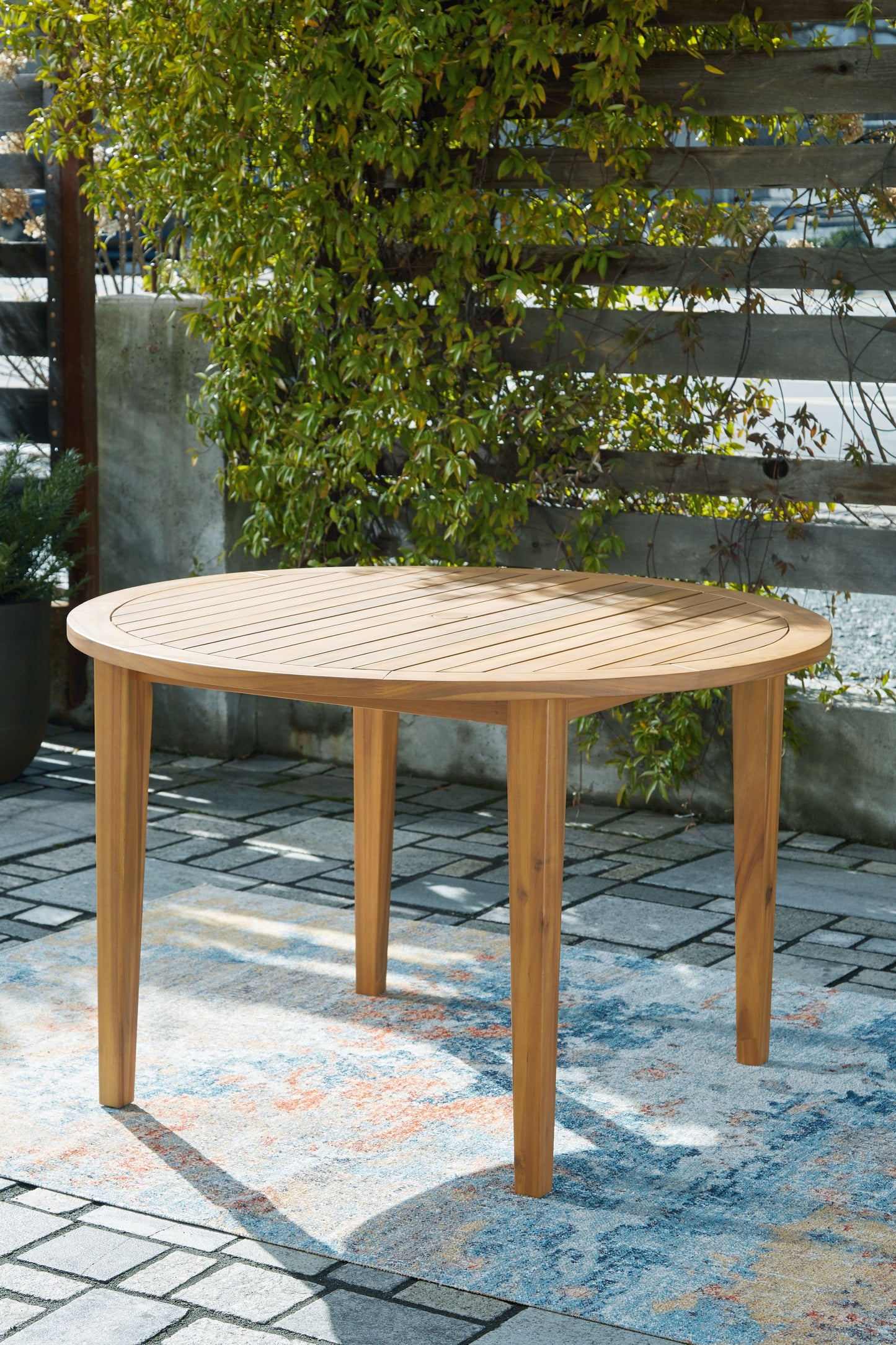 Janiyah - Light Brown - 5 Pc. - Dining Set, 4 Rope Back Arm Chairs