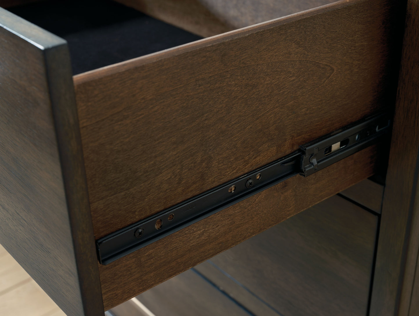Wittland - Brown - Five Drawer Chest