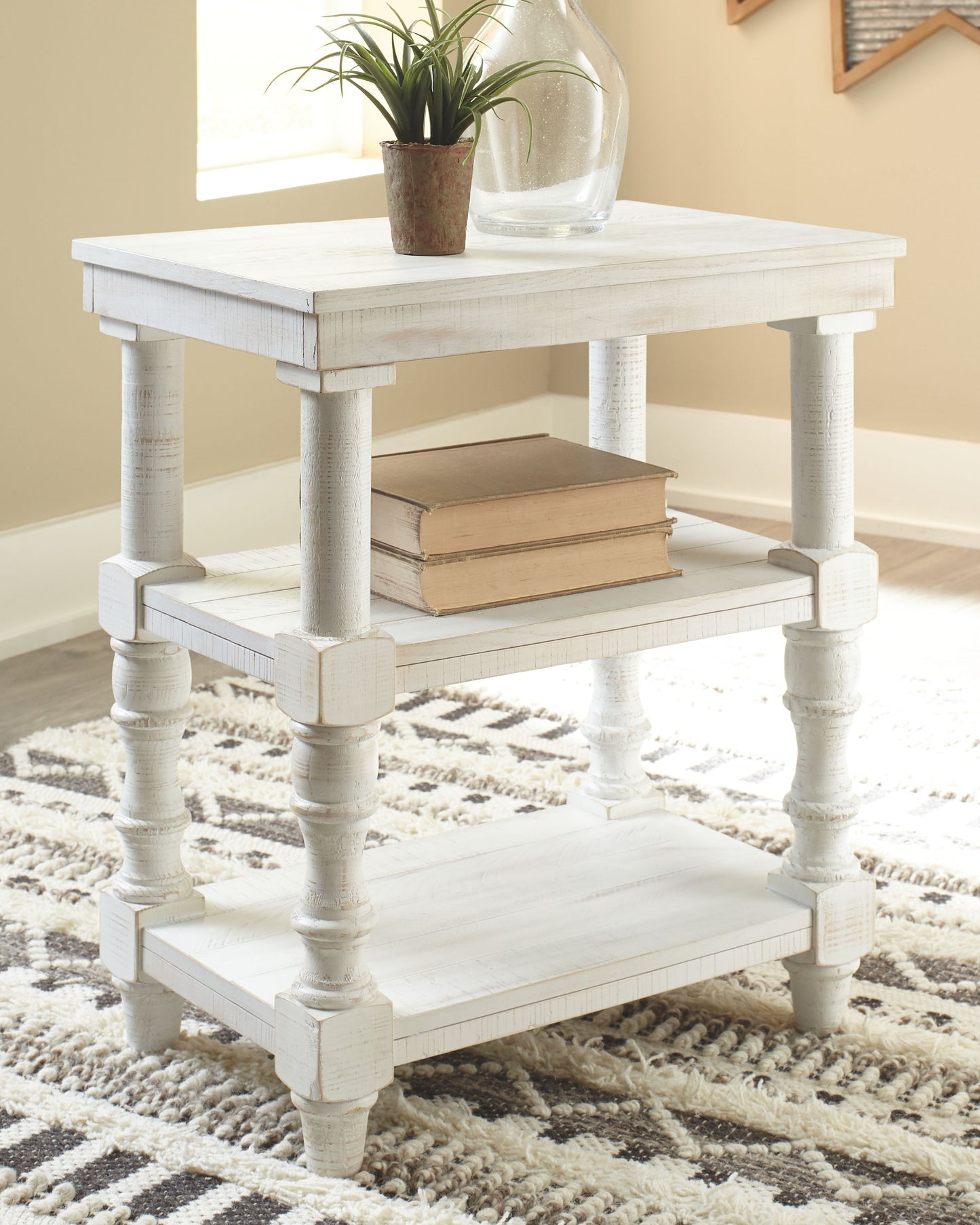 Dannerville - Antique White - Accent Table