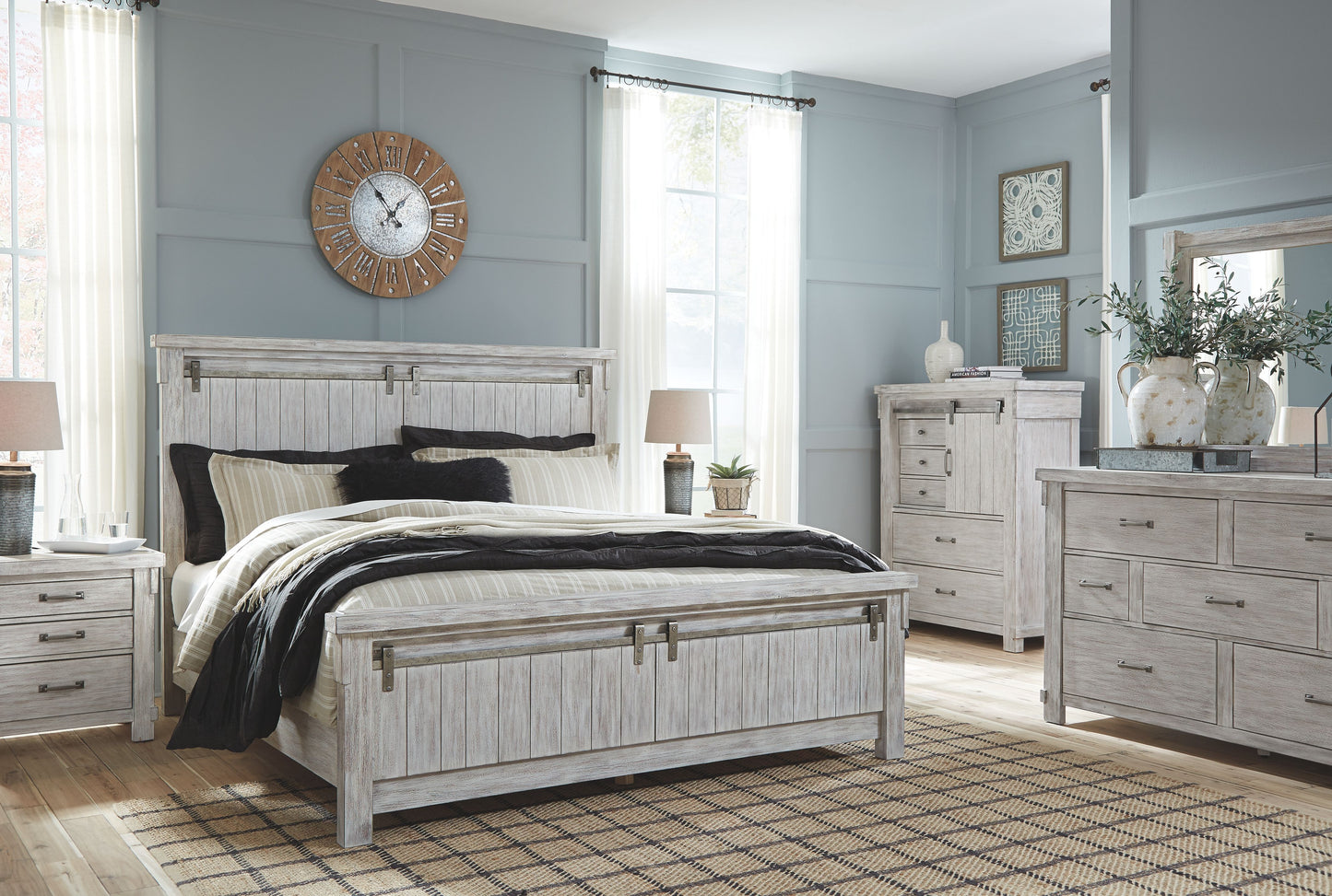 Brashland - White - Three Drawer Night Stand