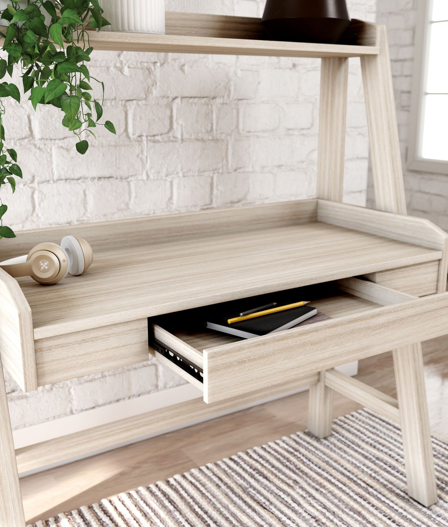 Blariden - Natural - Desk W/Hutch